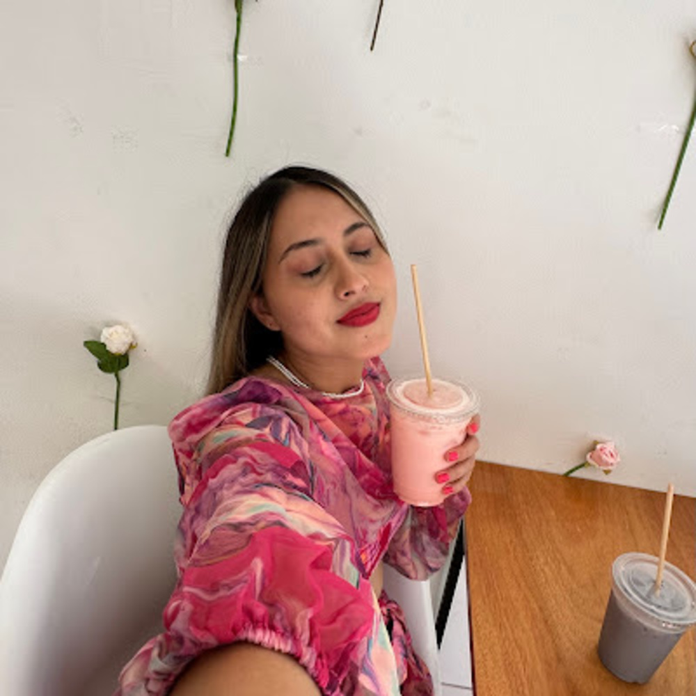Meet your Posher, Deisy